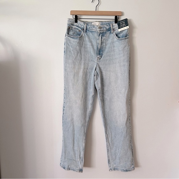 Abercrombie & Fitch Denim - NWT Abercrombie & Fitch The ‘90s Straight Ultra High Rise Curve Love Size 32/14